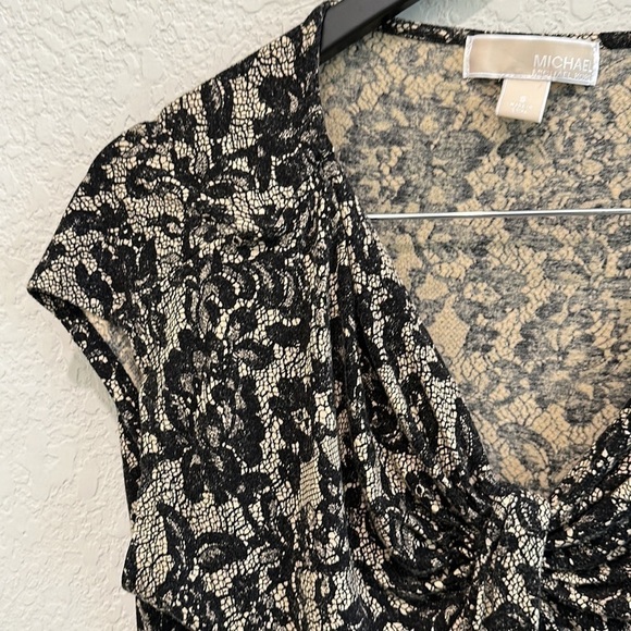 Michael Kors Black And Beige Floral Top In Size Small - Picture 6 of 10